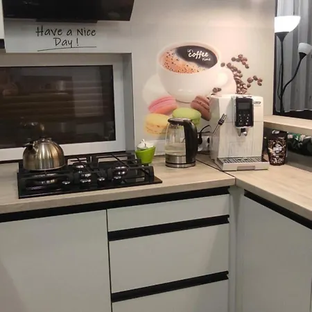 Bialy Z Ogrodem, 3 Sypialnie Villa *