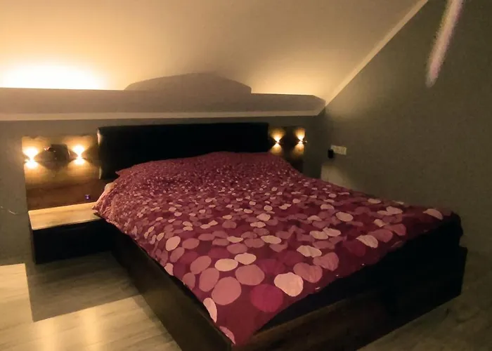 Bialy Z Ogrodem, 3 Sypialnie *