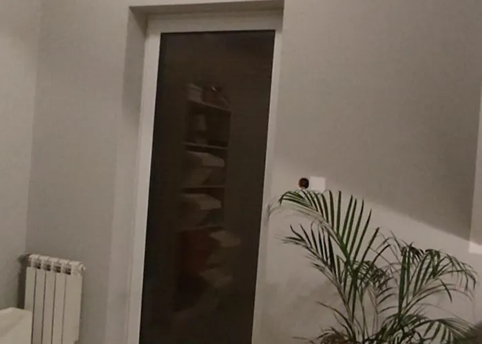 Bialy Z Ogrodem, 3 Sypialnie Villa