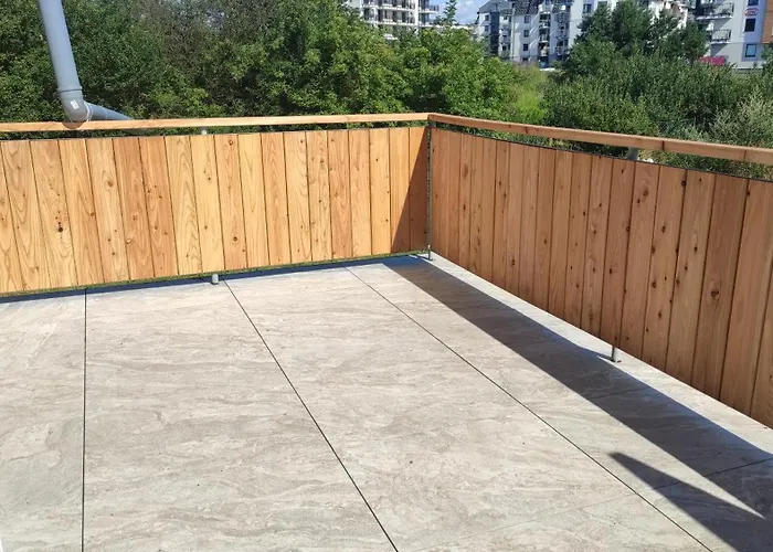 Bialy Z Ogrodem, 3 Sypialnie * Bydgoszcz