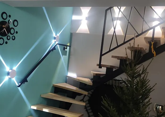 Bialy Z Ogrodem, 3 Sypialnie Villa *